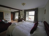 Deluxe double room, front of the house with excellent views of the Gwynant valley